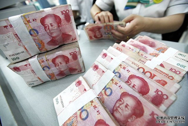 “離柜概不負(fù)責(zé)”？銀行錯(cuò)將50萬轉(zhuǎn)成500萬，客戶要?dú)w還嗎？