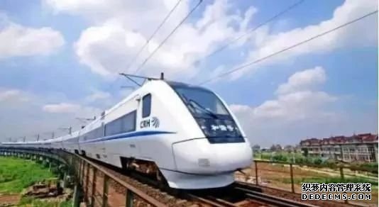 半年虧損千億！國(guó)鐵集團(tuán)陷降薪潮，鐵路員工降薪300元起