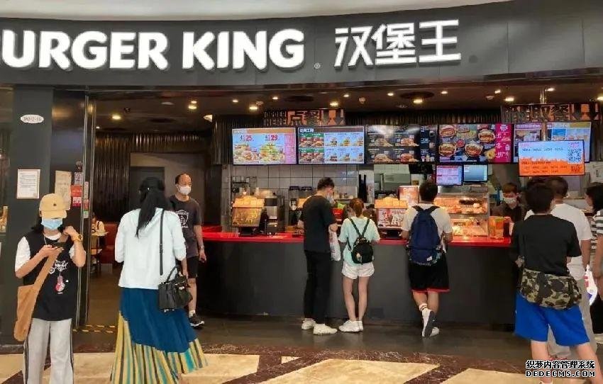 又?jǐn)偵鲜铝?！?fù)面連連的漢堡王該何去何從？